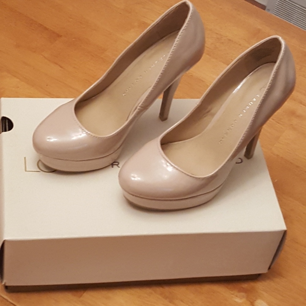 LC Nude Pumps